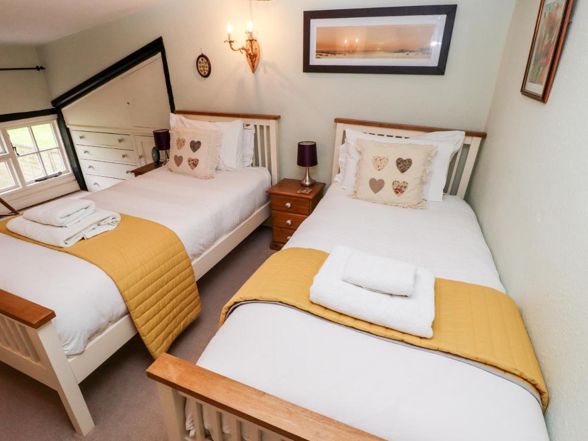Clematis Cottage มาร์เก็ตเรเซน ภายนอก รูปภาพ