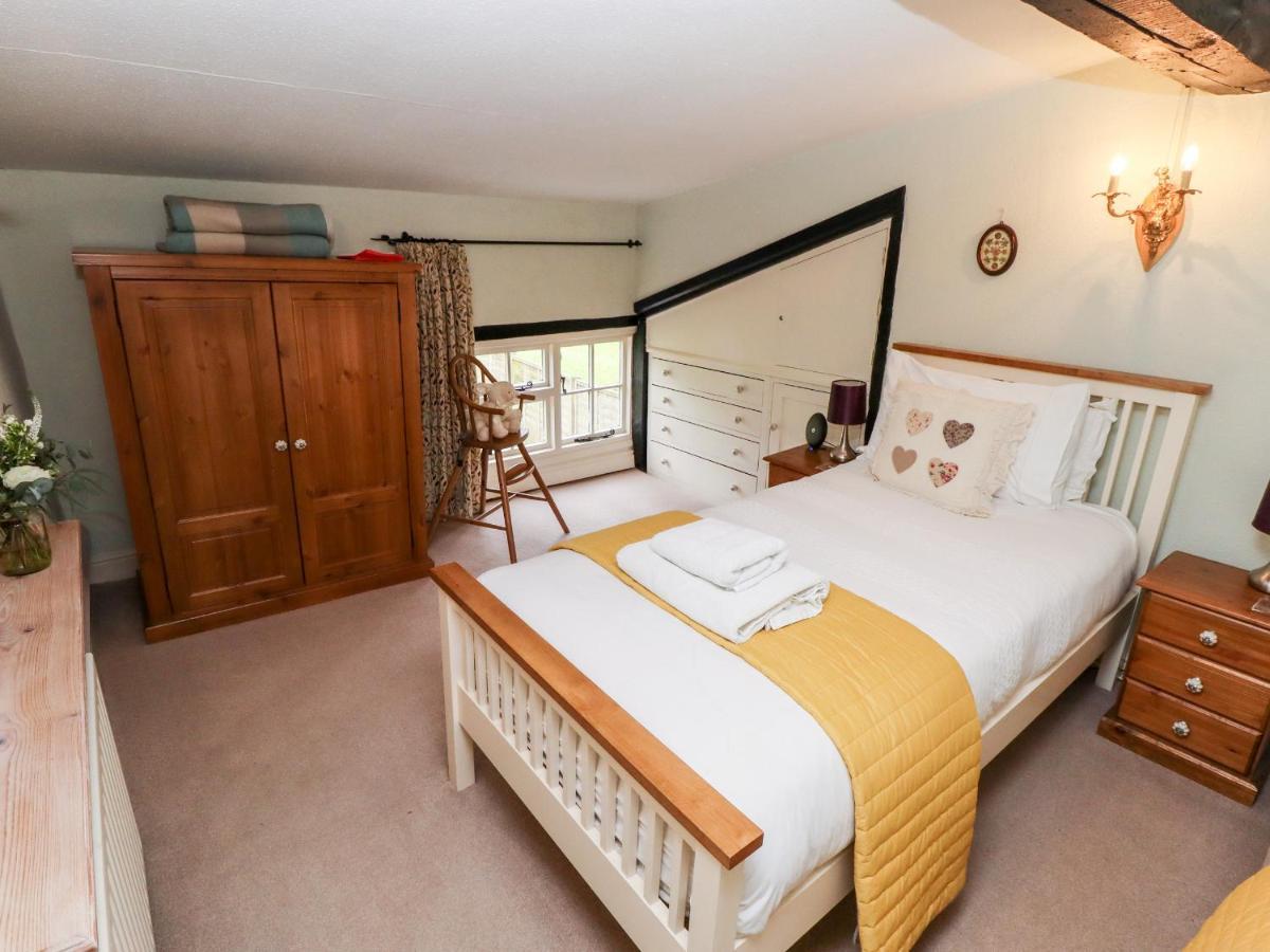 Clematis Cottage มาร์เก็ตเรเซน ภายนอก รูปภาพ